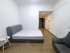 海口琼山滨江好房推荐 粤泰福嘉花园 近琼山中学高中部 一房一厅 滨江路出租房源真实图片