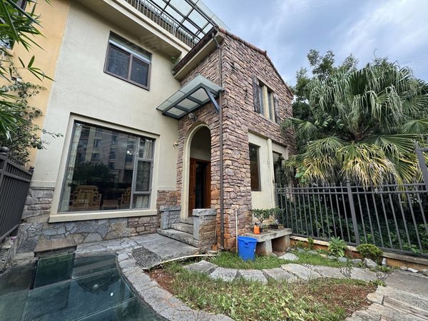 昆明西山世纪半岛世纪半岛橄榄谷(别墅)适合接待办工 省委旁 带家具