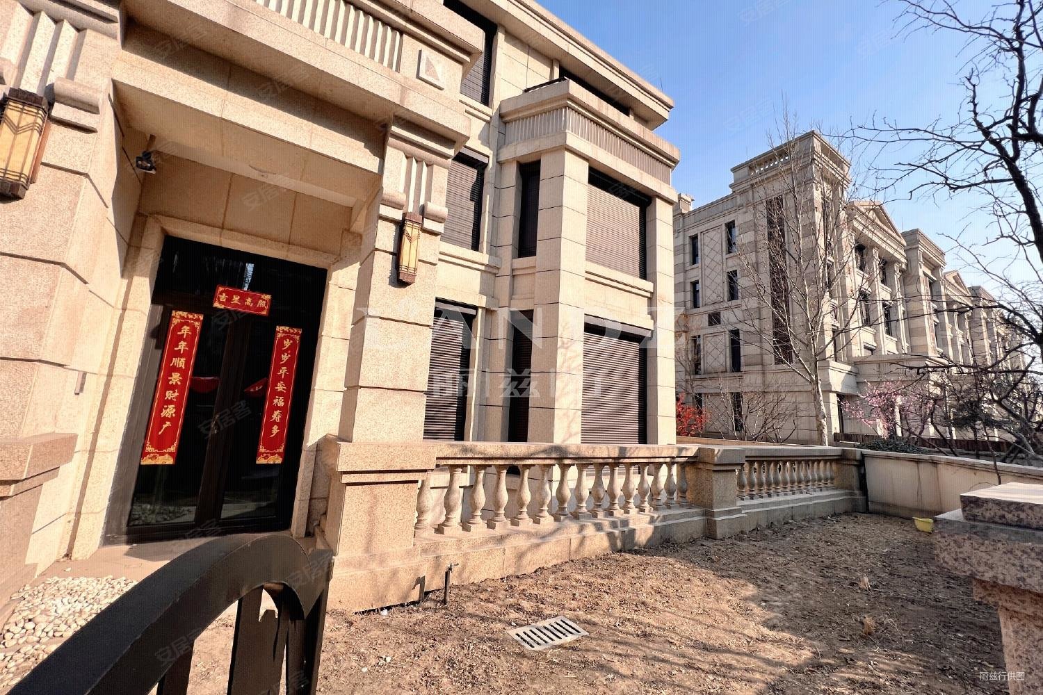 鸿坤林语墅4室4厅6卫541.05㎡东3280万