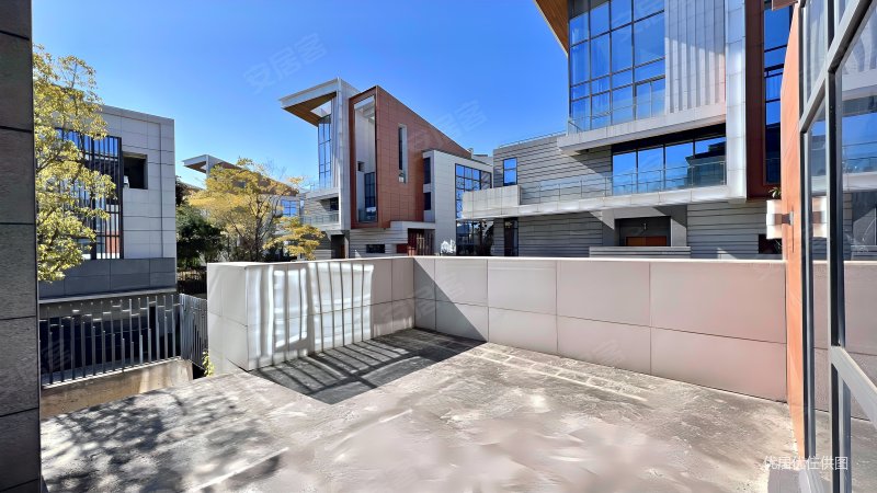 滇池会展 独栋别墅 带大花园 靠海洪湿地,山海荟二手房,1350万,5室3厅