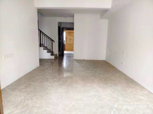 雅居乐三江府靓楼层南向大阳台全新未住过