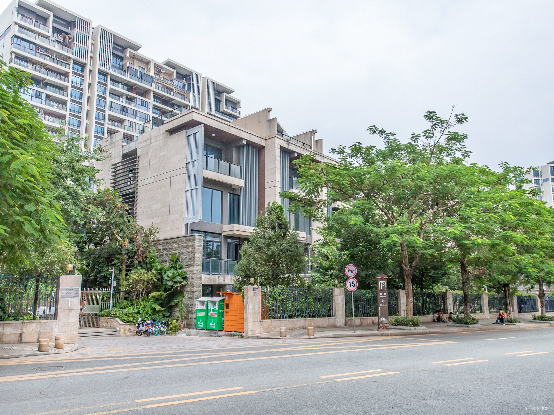 个人委托房源深房传麒山大顶复目前就这一套东南向价格可谈