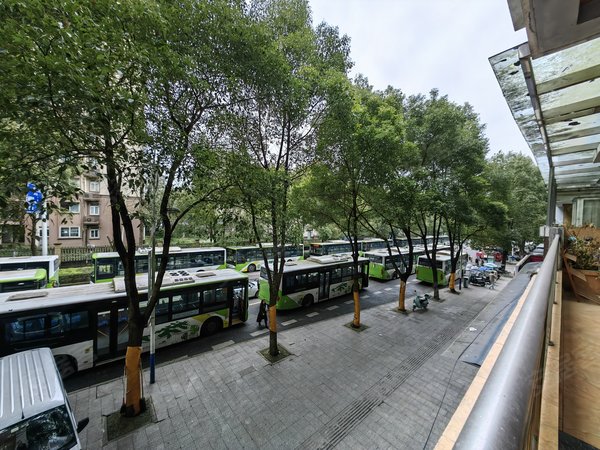 重庆长寿渡舟街道龙创碧水天城碧水天城原业主精装修3房,品牌家电家具