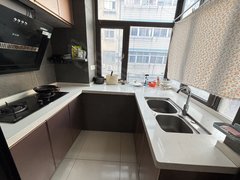 东台东台城区鼓楼路步行街交通银行背后 众达酒店附近 二楼 二室 厨卫后来装修拎包即住出租房源真实图片