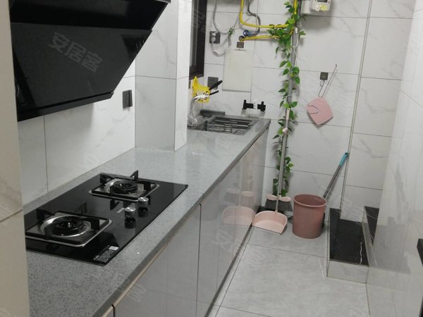 吉安青原井岗山大学井大阳光城三期井大阳光城精装2室2厅1卫出租，有隔开厨房，有空调，家具，出租房源真实图片