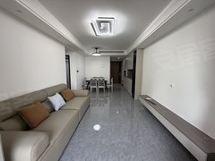 镇江京口京口吾悦广场吾悦旁2200月金辉芸都新装修三房全屋中央空调配套齐全可看房出租房源真实图片