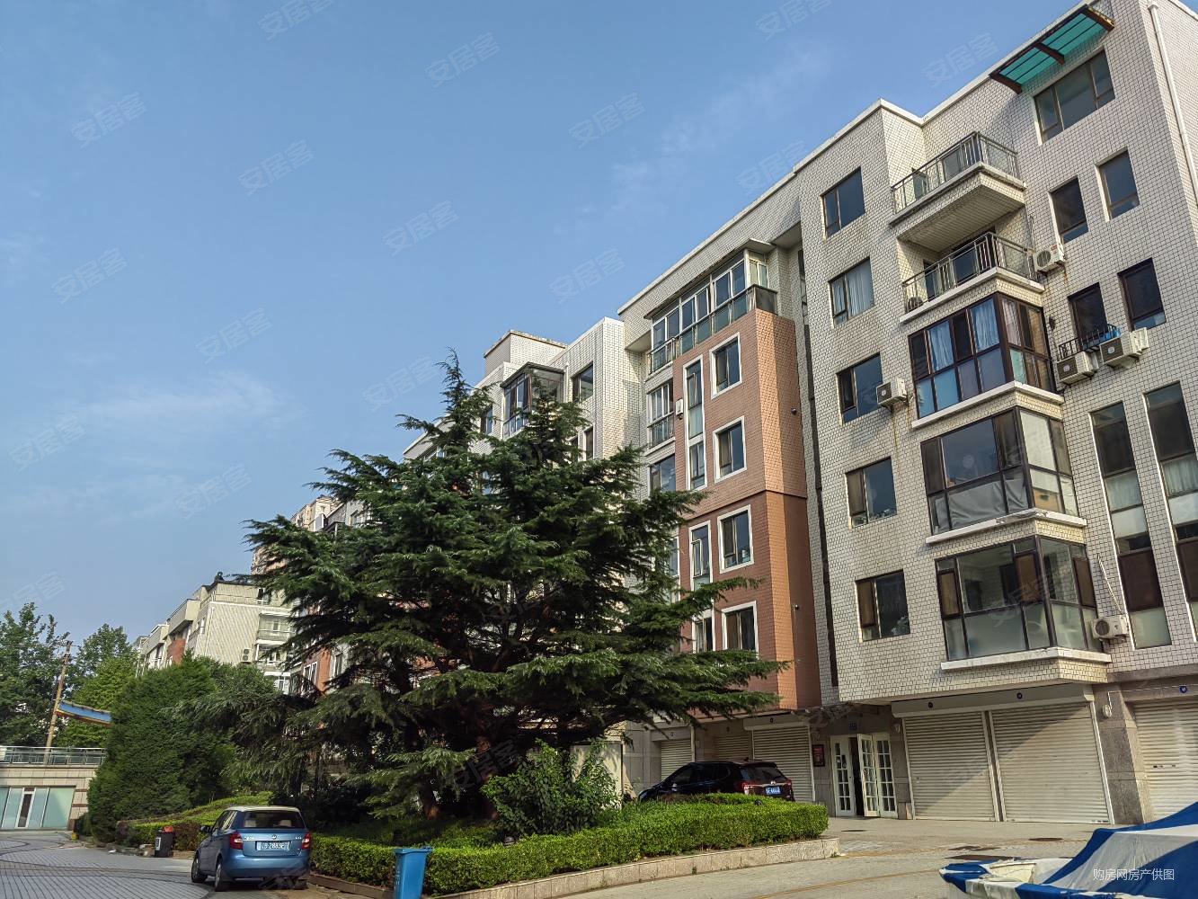 海军广场宏都嘉园四室二厅三卫二楼精装修