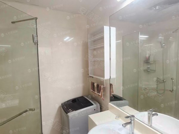 上海松江九亭九号公馆出门就是地铁口!精装修一室!