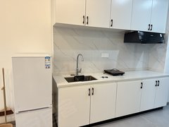 文山文山市州一中片区玉景潭酒店1室一厅一卫 家具家电齐全押一付一出租房源真实图片