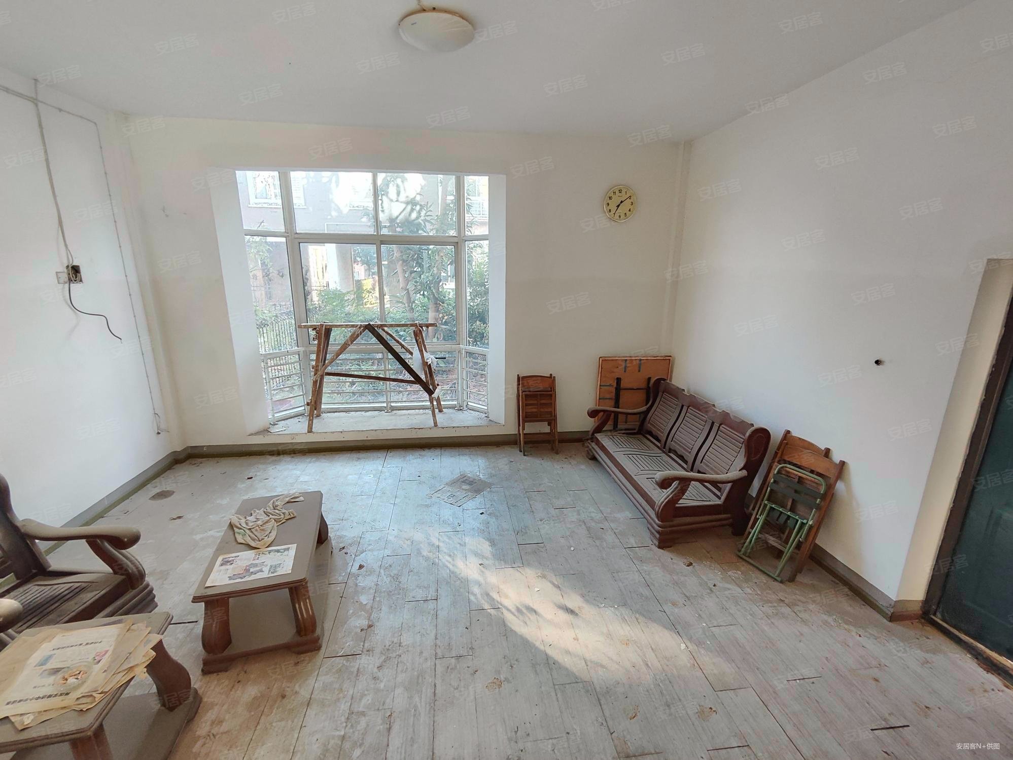 未来海岸(别墅)4室2厅4卫214.94㎡南北120万