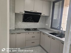 江山城区江山市区出租蓝湾。高层三房两厅两卫，拎包入住芾车位出租房源真实图片