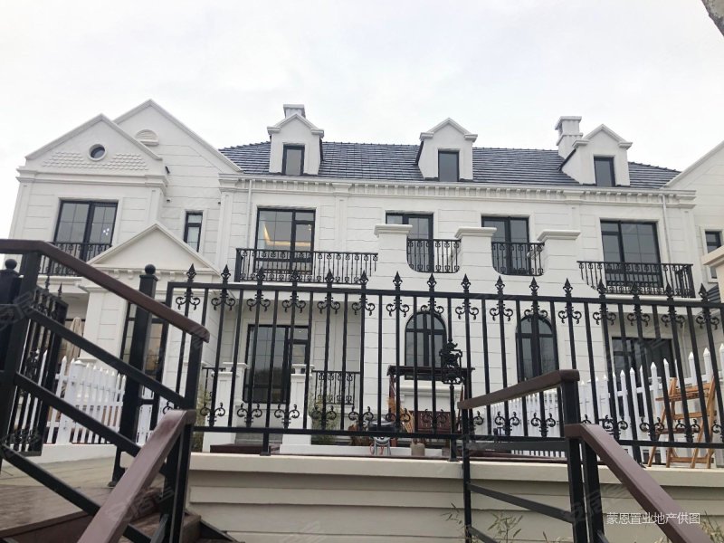 新上金石滩住宅产权联排别墅可公积金贷款环山面海