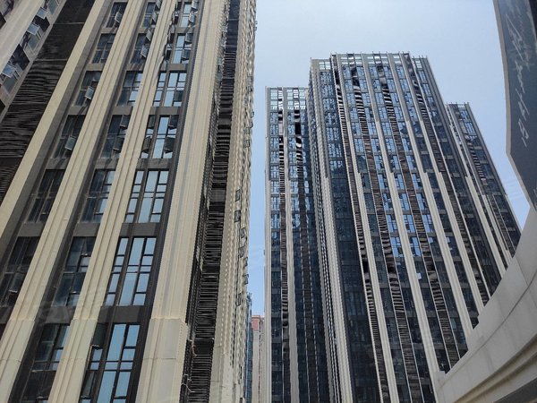 泉州丰泽城东泉州保利城(商住楼)五中旁边 保利城二期  电梯精装 四房