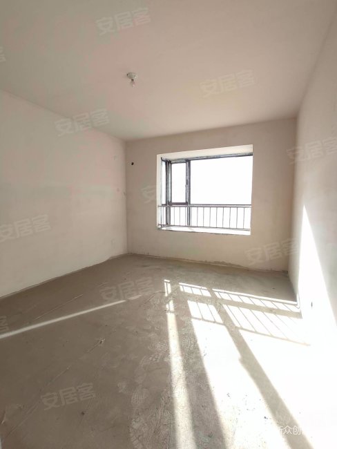 太原房产网>太原二手房>万柏林二手房>长风商务区二手房>太化蓝月湾>