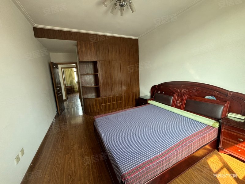 急售,单价6800,首付20个,可过户,可贷款,随时看房,红星公寓二手房,100