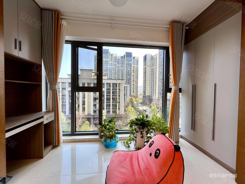 急卖!朝南!大横厅!城投梧桐栖2期毗邻二八板块中海物业次新房