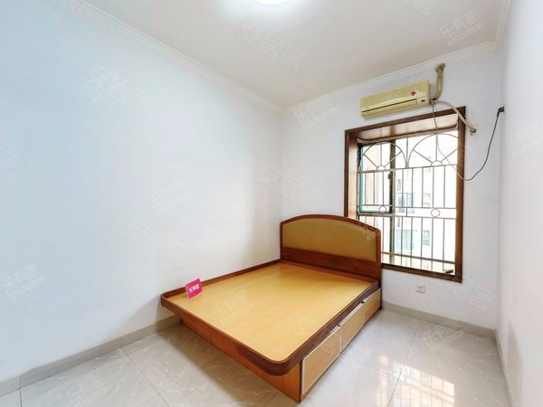 深圳宝安新安御景台御景台 4室2厅 10000.0元出租房源真实图片