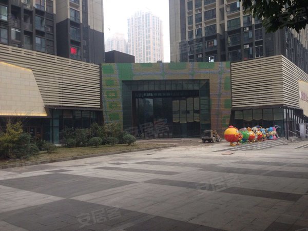 重庆江北观音桥煌华晶萃城观音桥步行街商圈 中信大厦旁 煌华晶萃城