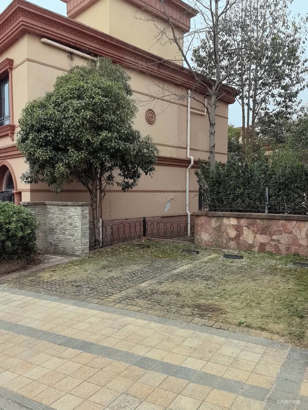 溧水天生桥百美山庄独栋别墅两层毛坯房售价480万南院子