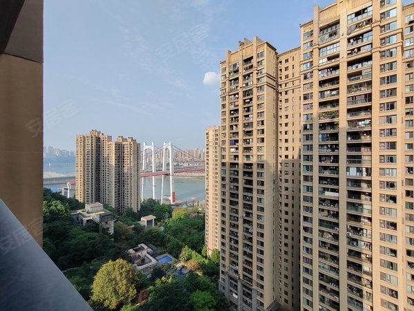 重庆九龙坡谢家湾华润二十四城凌江谢家湾万象城 精装三房出租 拎包