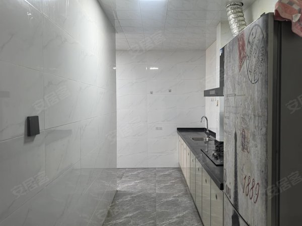 常德汉寿珍兴西路紫薇花城速度,S205次新小区电梯三房出租,16800,可半年租出租房源真实图片