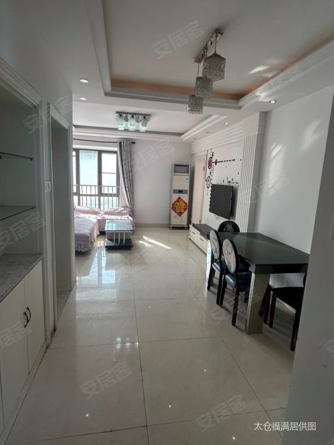 出售御景苑三室两厅一卫精装全配99万