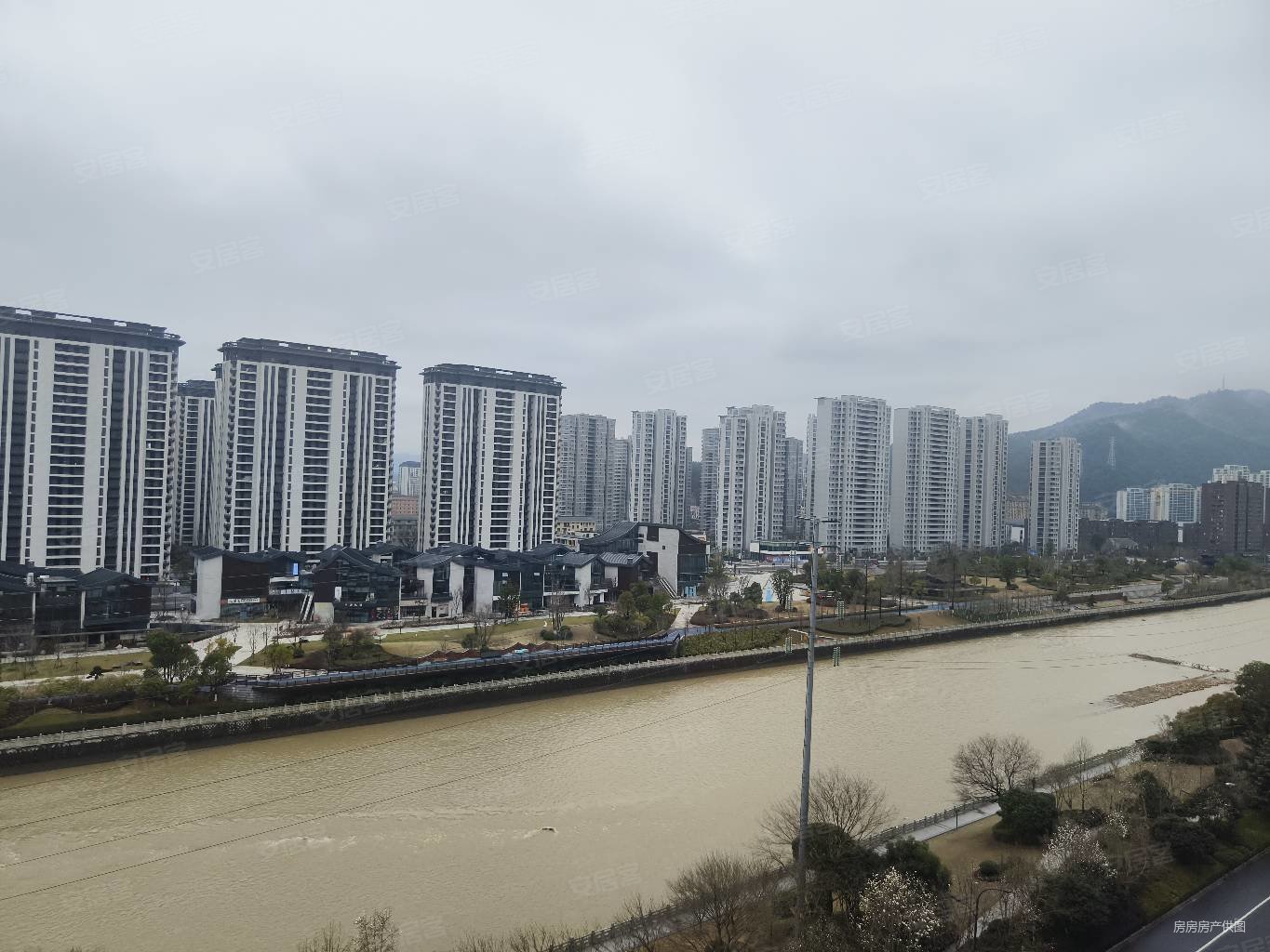 溪珺庭新交付小区地铁口苕溪边景观房楼层