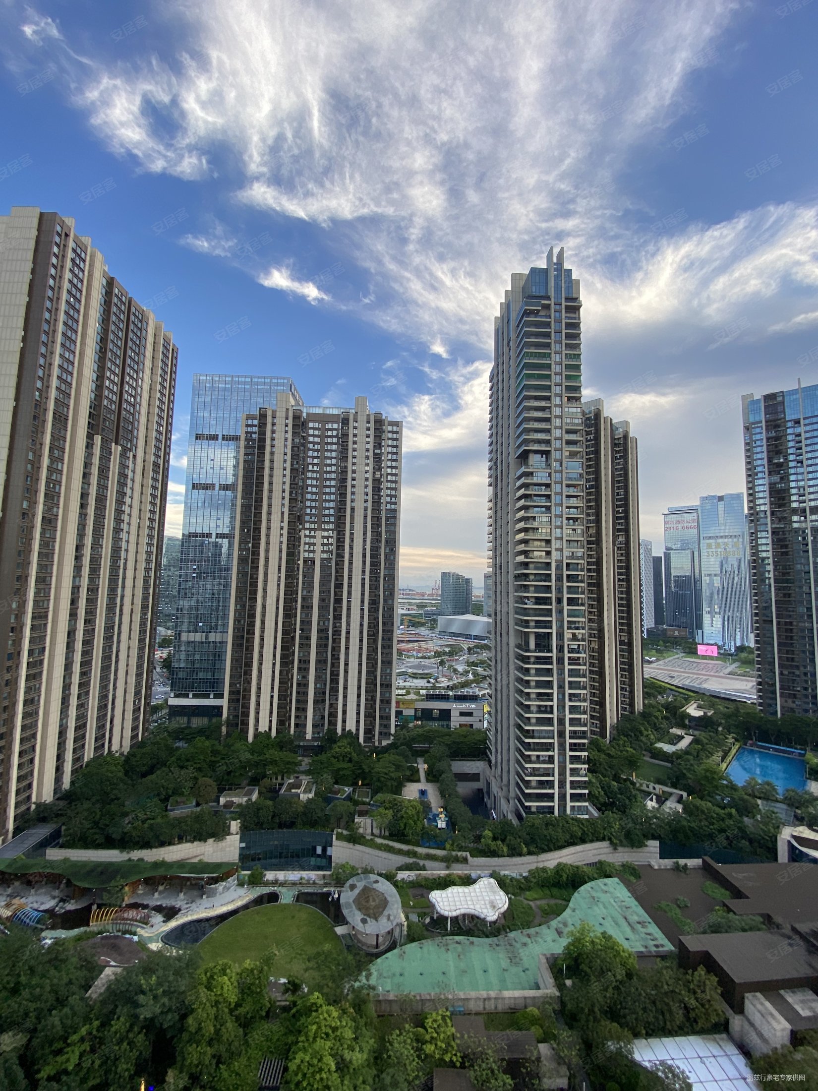 壹方中心5室2厅3卫200.29㎡南北0万