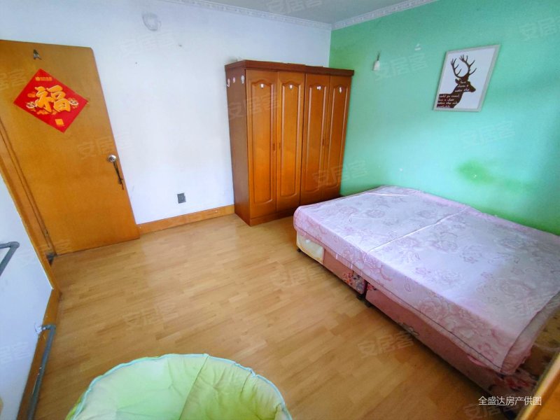 辽阳西路徐州北路 山东路  附近 套三厅双南一北全明 满五年