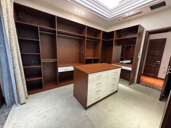 金华东阳东阳市中心海德公园(别墅)整栋别墅出租 6室5厅6卫 带两亩大院子出租房源真实图片