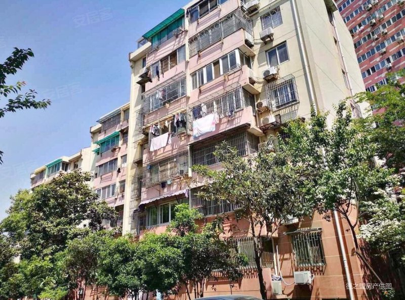 月牙湖 富丽山庄 郑和外校 正规大四房 有车位 有地下室