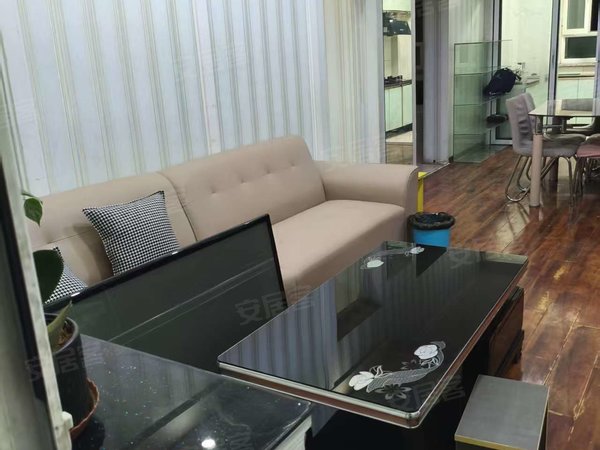 昌吉昌吉市亚中商城亚中小区亚中商圈 多层二楼 可季付带家具家电 可洗澡做饭 拎包入住出租房源真实图片