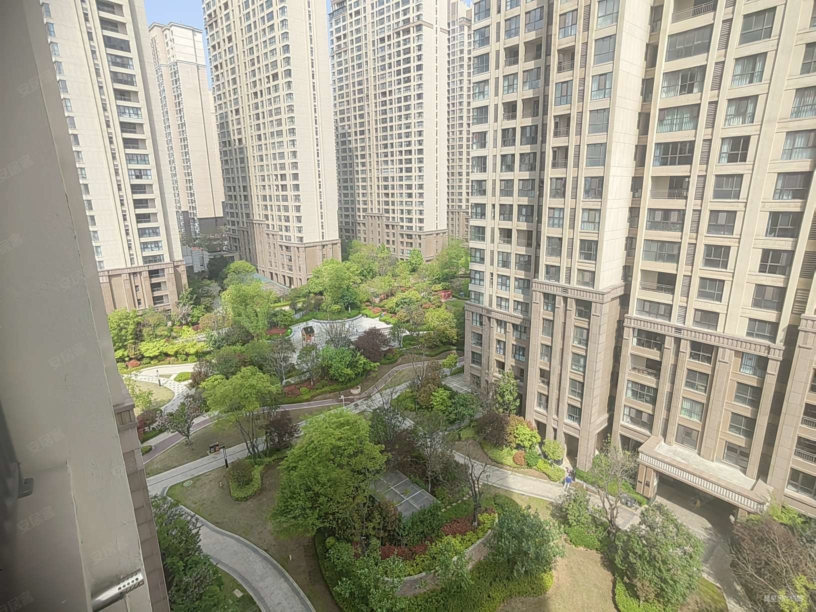 建业龙城!一梯一户 头牌采光佳 满二税 通透大三室 急售速看