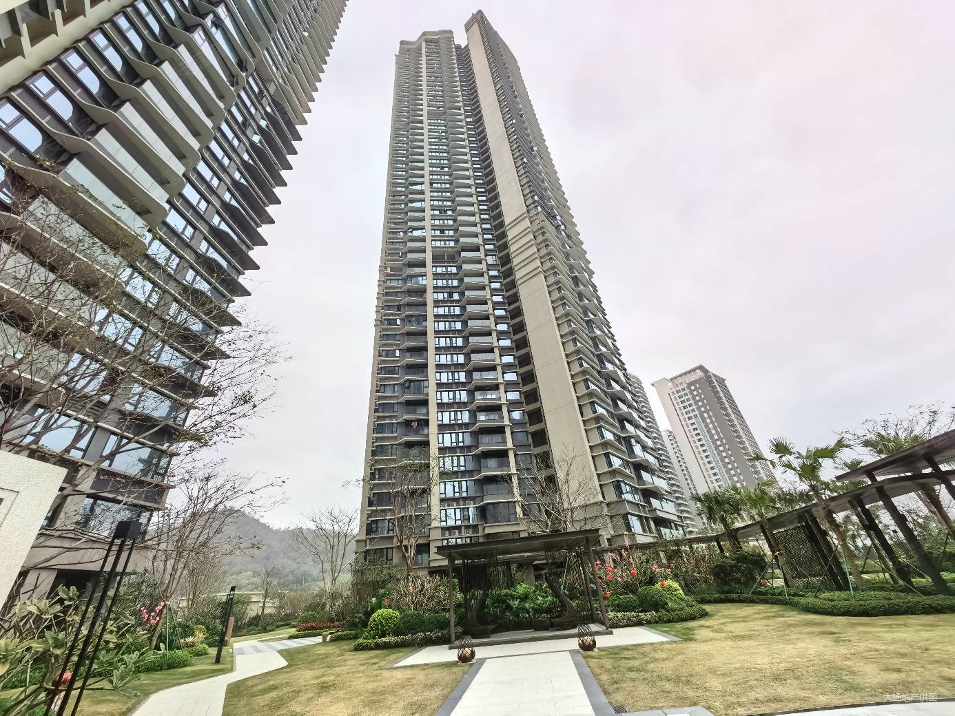 来电有惊喜享员工价横琴澳门后花园华发琴澳新城精装现楼