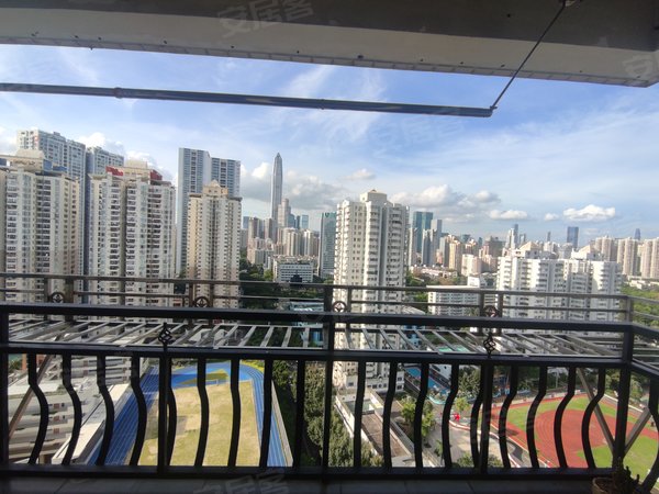 深圳福田石厦中港城自住精装两房,客厅出阳台,中高层采光很好,诚心