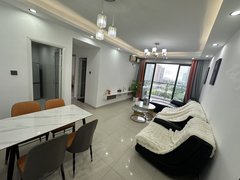 深圳龙岗坂田龙岗信义君御山居 南北通透 拎包入住 电梯房 户型好出租房源真实图片