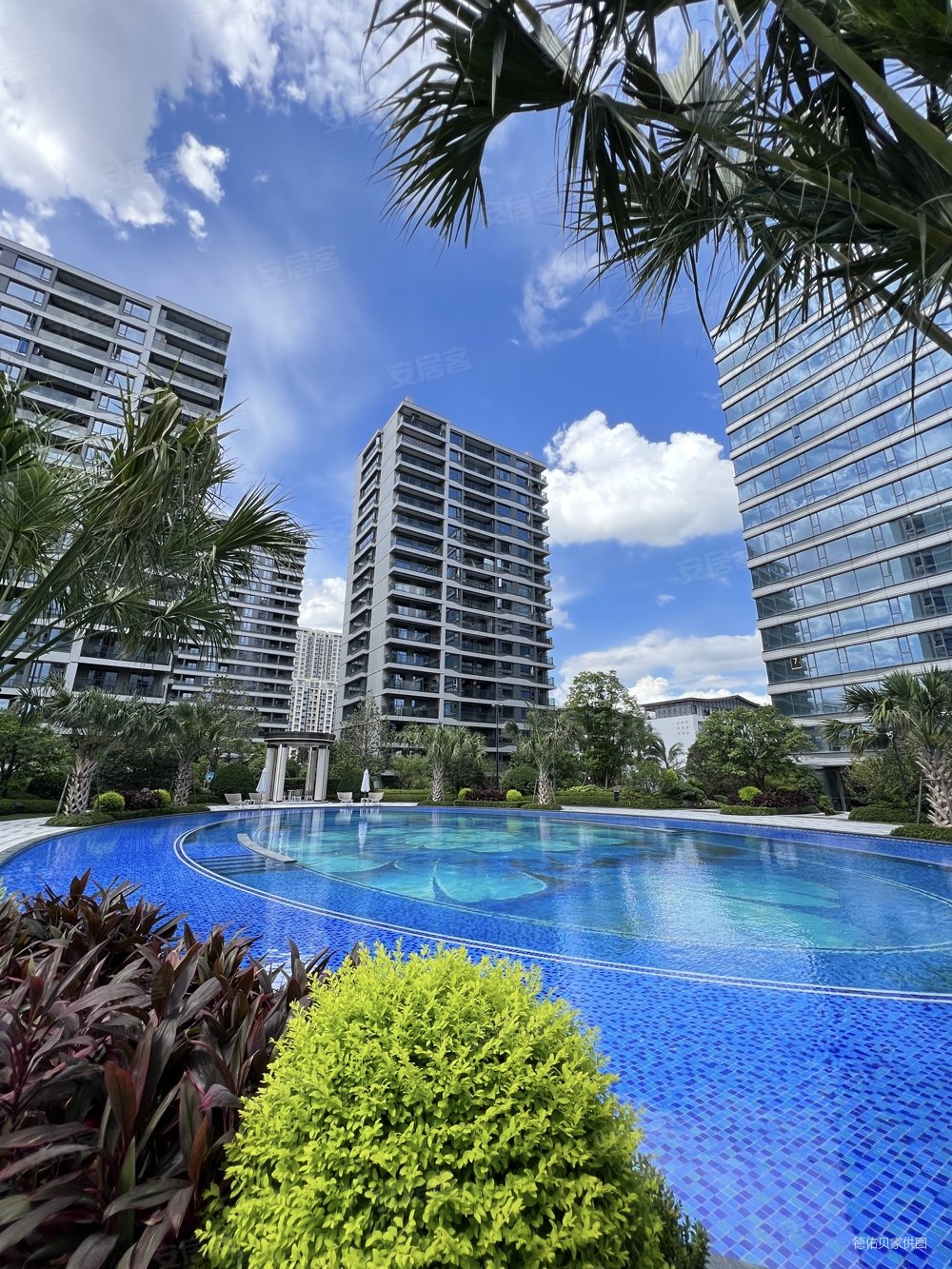 滨江御滨府(公寓住宅)4室2厅2卫127.65㎡南800万