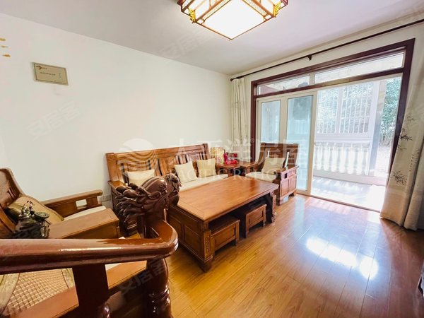 上海松江九亭三盛颐景园(公寓住宅)多层一楼带大花园,精装修,南北通透