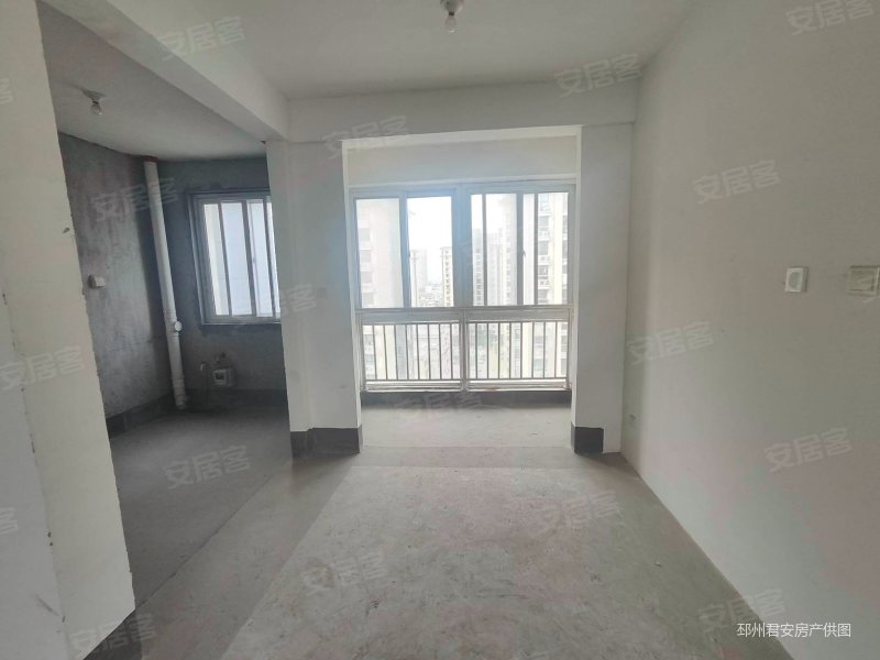 房东包改  宁和苑大两室可以改三室中间楼层南北通透采光很好