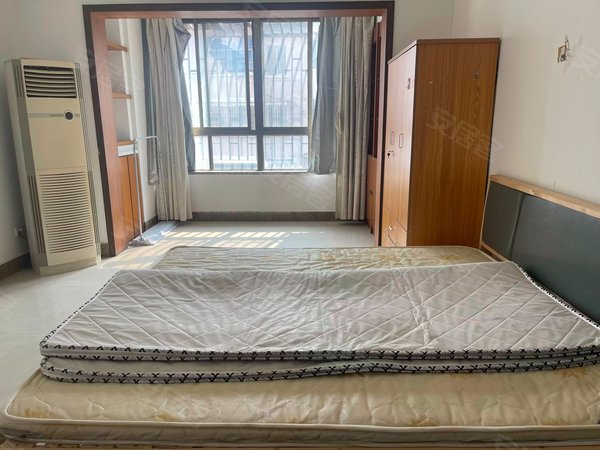 无锡宜兴宜城龙泽苑(南区)龙泽苑一期 4楼 125平米 3室2厅1卫 中装