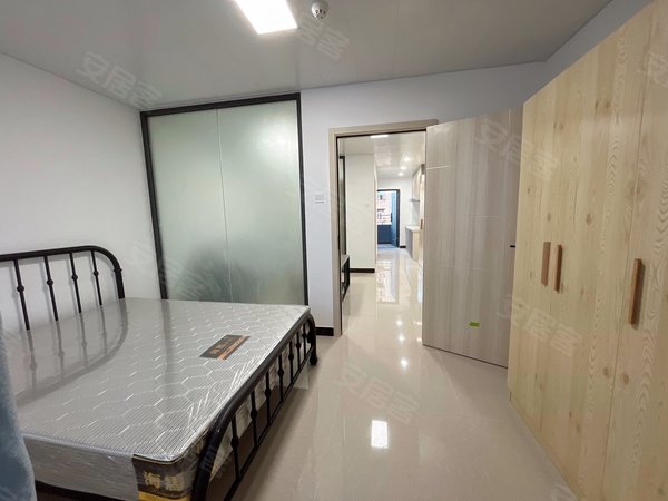 深圳宝安石岩塘头村塘头又一村 东海百货 创维天桥 应人石精装2室1厅