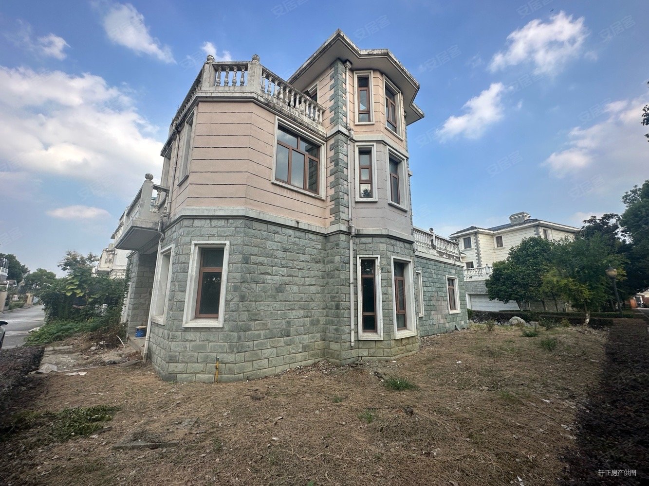 满两年,鼎园美墅二手房,1880万,5室2厅,4卫,353平米-昆山安居客