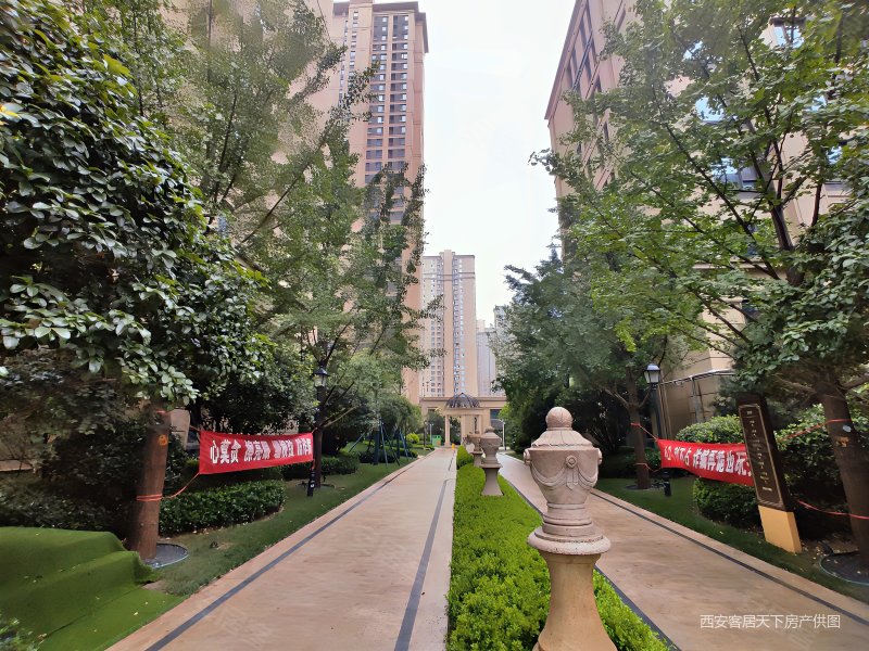 高新北 华洲城熙悦都南北三室 高定品牌家私 满两年 特价急售