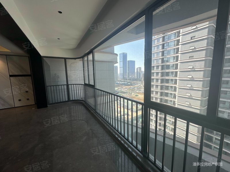 巫家坝绿地东南亚中心428公馆 临地铁   房视野开阔