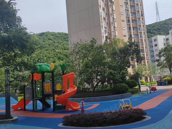 珠海金湾三灶佳兆业悦峰佳兆业悦峰 3室2厅2卫 2000.