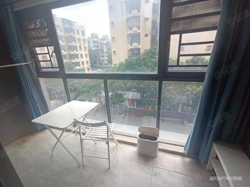 满京华云晓公馆 临地铁 满五   西南户型 精装好房 小三居