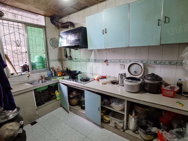 巴中巴州老城阳光花园(巴州)西城简装三室,停车免费,家具家电齐全,干净舒适,拎包入住出租房源真实图片