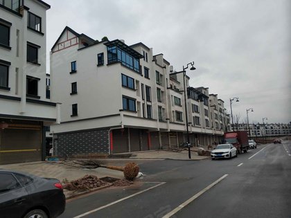 金华小区 永康小区 芝英小区 中兴一街1弄小区相似小区 5454元/m永康