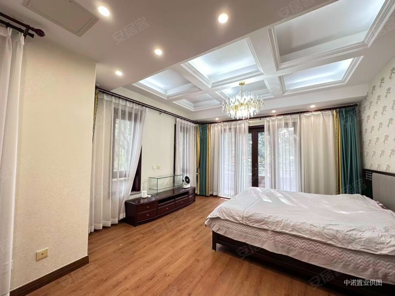 艾力枫社西区独栋别墅 70年产权大产权 可贷款送车库露台诚售