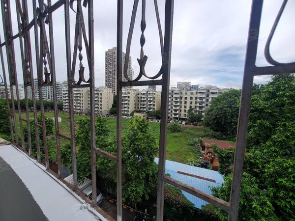 深圳南山南山中心区华联花园华联花园,新装修三房两厅,近南山地铁站